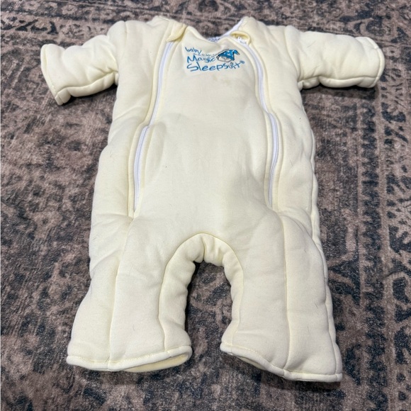 Magic Sleepsuit Cream Footie size large - Picture 2 of 5